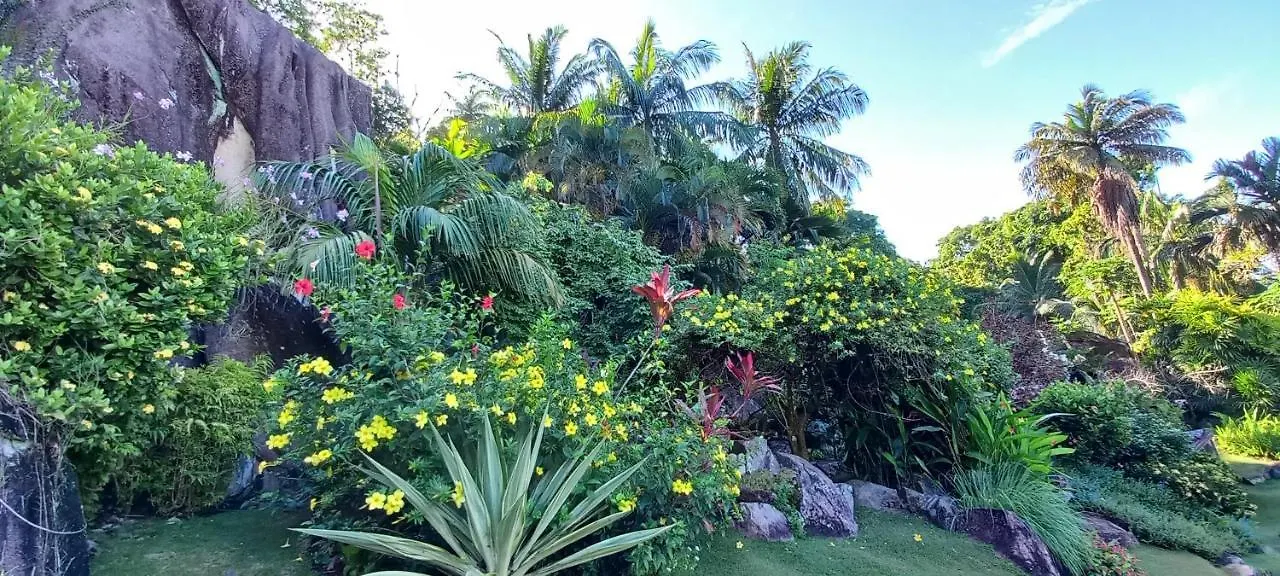 Les Elles Guesthouse Self Catering Baie Lazare  3*, Baie Lazare (Mahe)