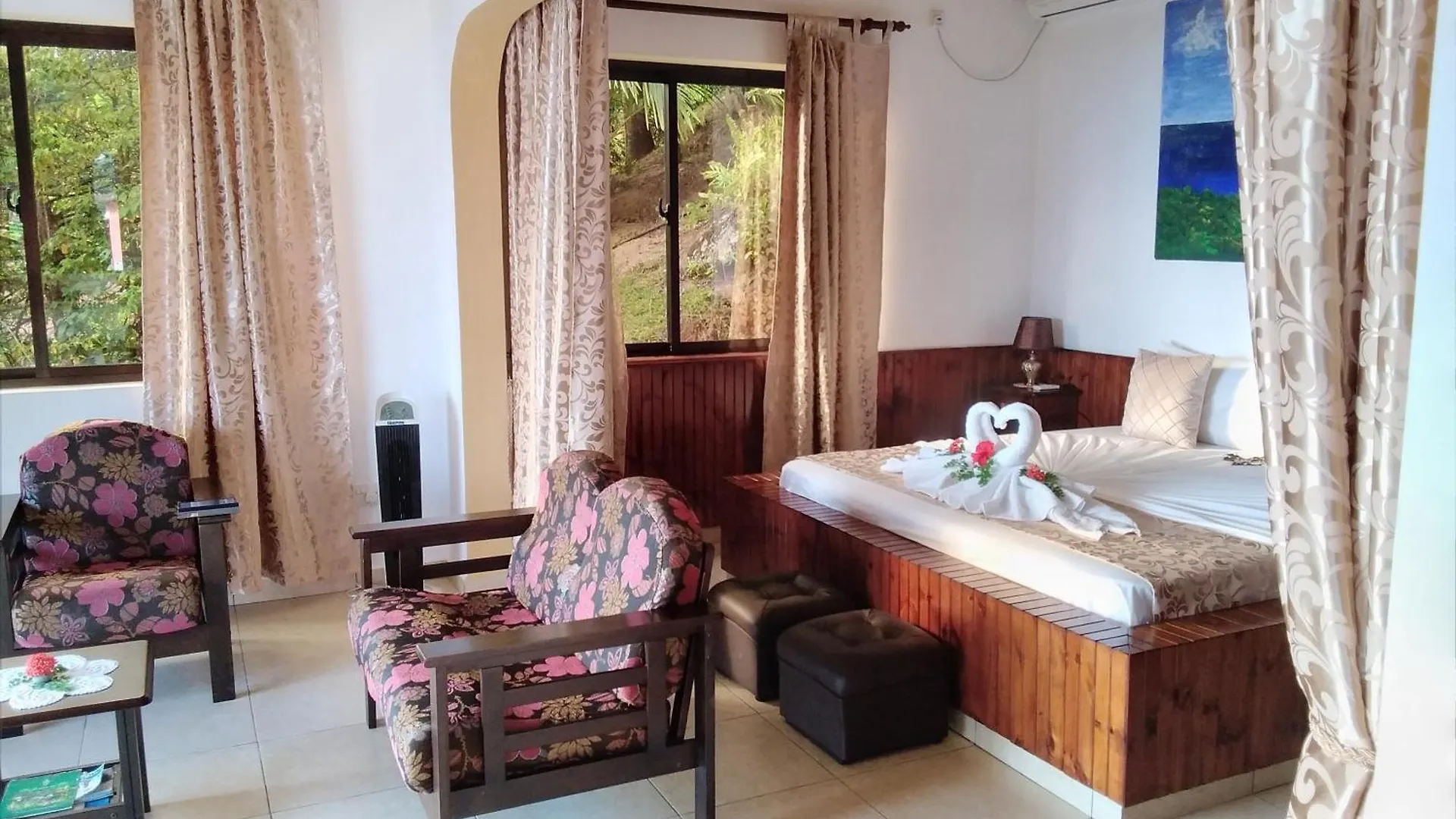 Les Elles Guesthouse Self Catering Baie Lazare  3*, Baie Lazare (Mahe)